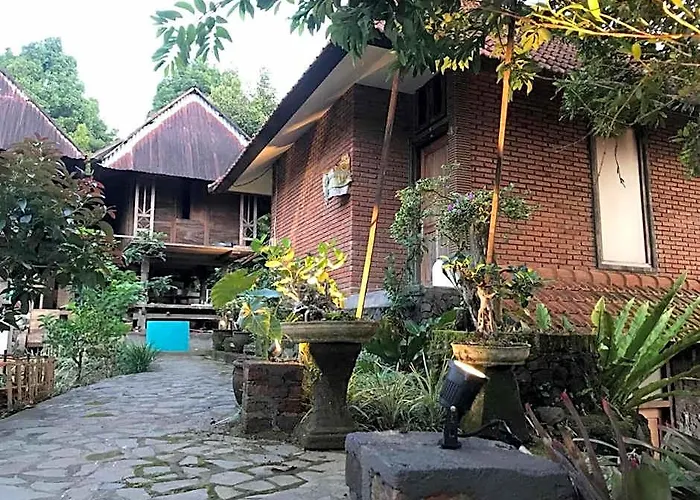 Kraras The & Donbiyu Rooftop Rendezvous Restaurant Munduk